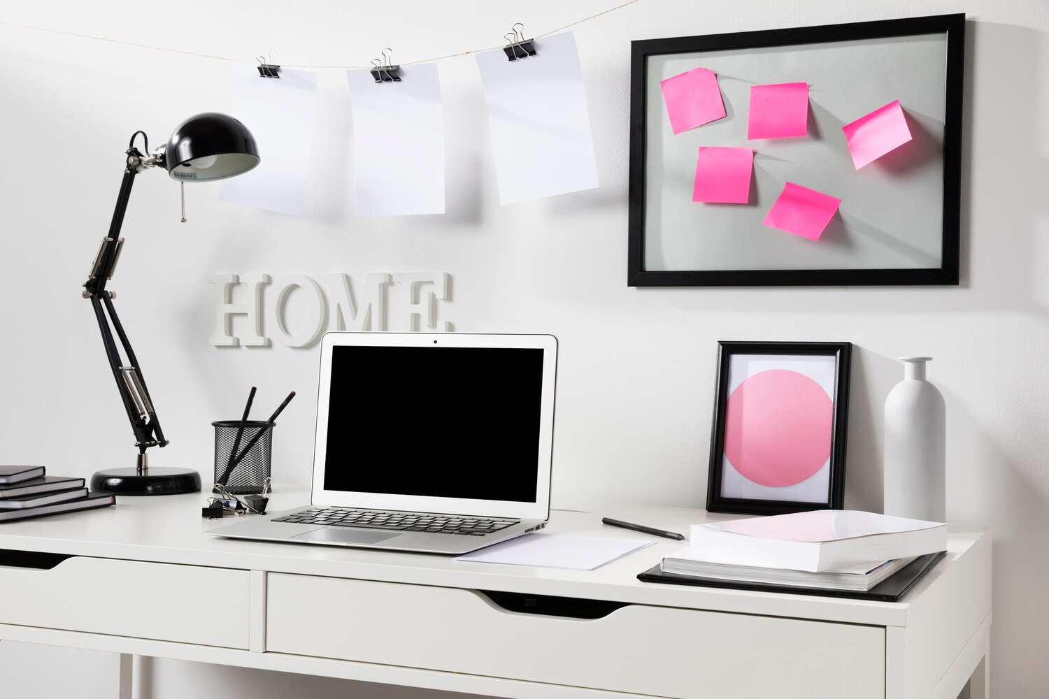 Arbeitsplatzgestaltung im Wohnzimmer oder Schlafzimmer